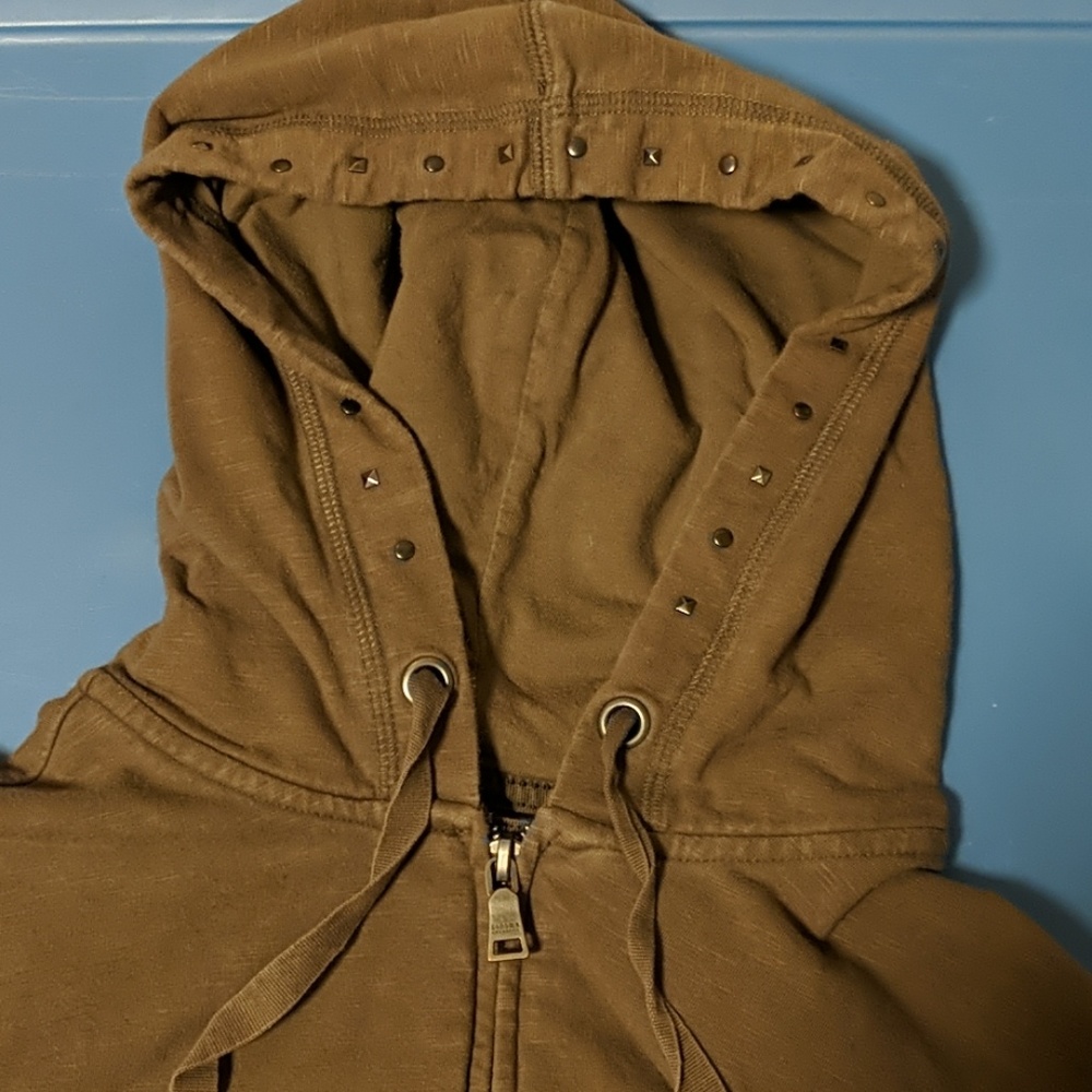 Short Sleeve Studded Zip Up - Picture 3 of 4